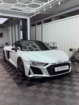 Audi R8 5.2 V10 Spyder — пробег 183 500 км — фото 4 из 5