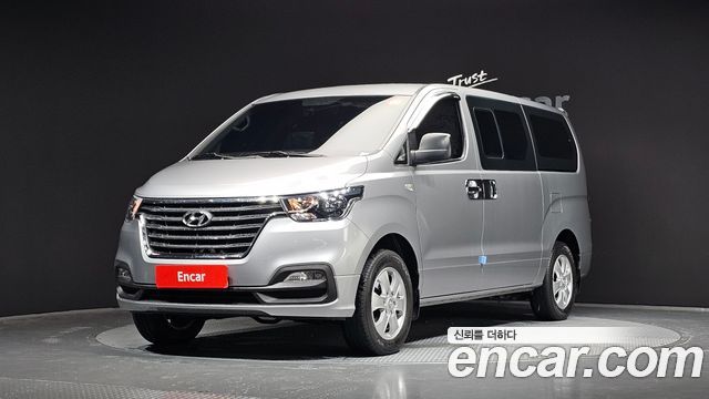 Hyundai Starex 4WD Wagon 12-Seater Modern — пробег 130 081 км — фото 1 из 5