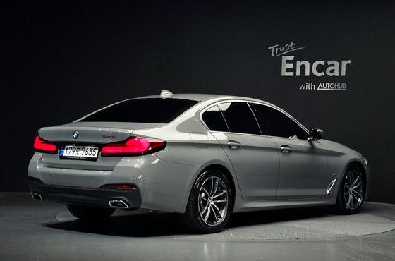 BMW 5-Series 520i M Sport — пробег 33 097 км — фото 2 из 5