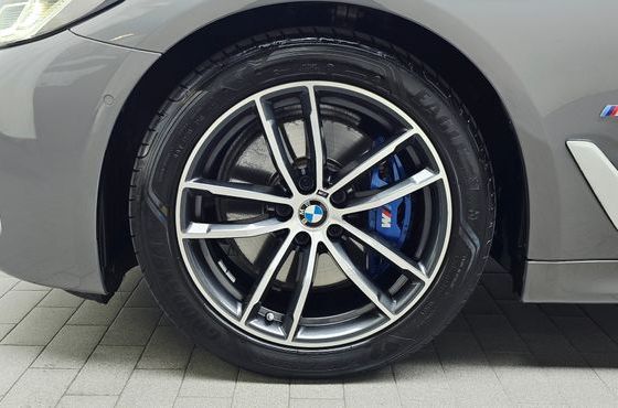BMW 5-Series 520i M Sport — пробег 33 097 км — фото 5 из 5