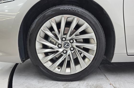 Lexus ES Executive — пробег 97 734 км — фото 5 из 5