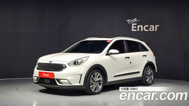 Kia Niro Noblesse — пробег 105 770 км — фото 1 из 5