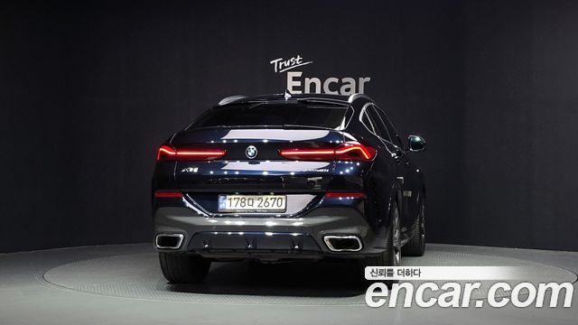 BMW X6 xDrive40i M Sport — пробег 72 568 км — фото 4 из 5