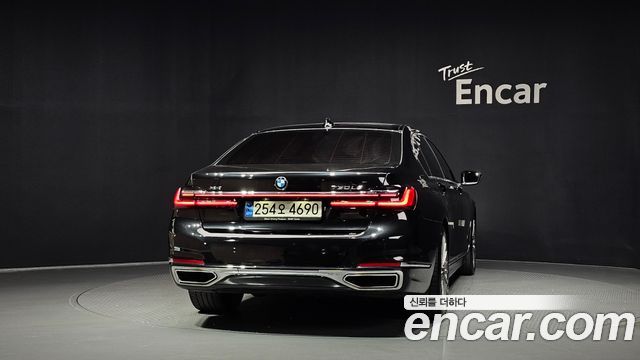 BMW 7-Series 730Ld xDrive Design Pure Excellence — пробег 105 060 км — фото 4 из 5