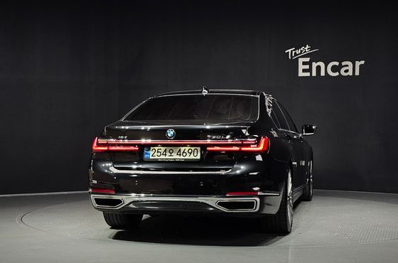 BMW 7-Series 730Ld xDrive Design Pure Excellence — пробег 105 060 км — фото 4 из 5