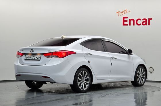 Hyundai AVANTE M16 GDI Premium — пробег 117 605 км — фото 2 из 5