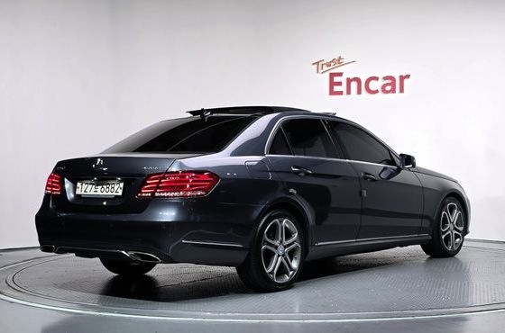Mercedes-Benz E-Class E250 BlueTec 4MATIC AV — пробег 81 780 км — фото 2 из 5