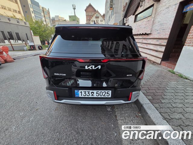 Kia Seltos HEV 1.6 2WD Trendy — пробег 800 км — фото 2 из 5