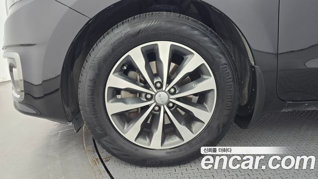 Kia Carnival 9-seater Luxury — пробег 213 083 км — фото 5 из 5