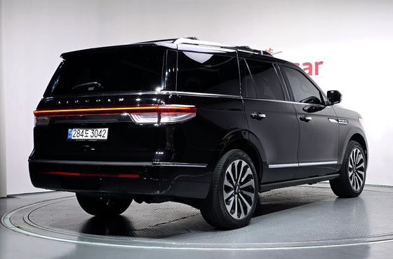 Lincoln Navigator 3.5L — пробег 68 537 км — фото 2 из 5