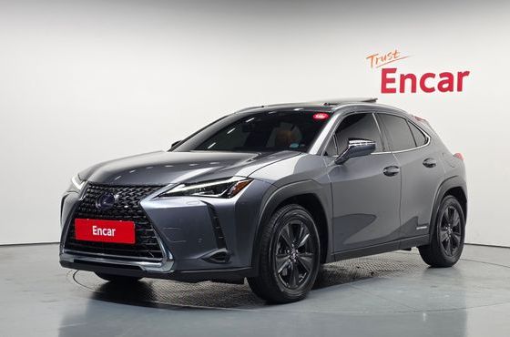 Lexus UX 2.0 2WD — пробег 60 769 км — фото 1 из 5