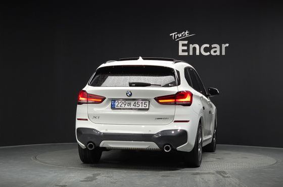 BMW X1 xDrive 20i M Sport — пробег 20 322 км — фото 4 из 5