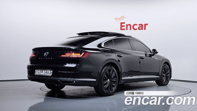 Volkswagen Arteon 2.0 TDI Prestige — пробег 166 831 км — фото 2 из 5