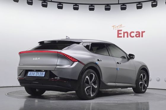Kia EV6 Long Range Earth — пробег 72 444 км — фото 2 из 5