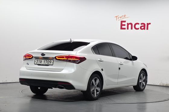 Kia K3 Trendy Style — пробег 79 340 км — фото 2 из 5
