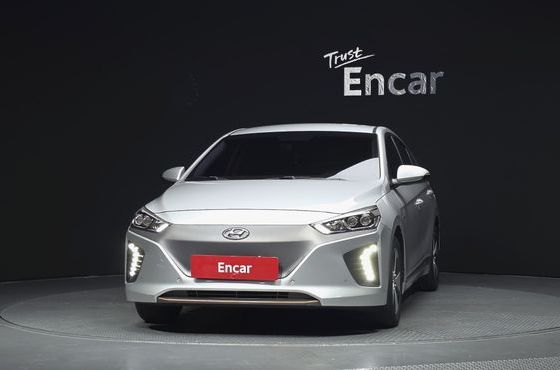 Hyundai Ioniq Q — пробег 123 485 км — фото 3 из 5
