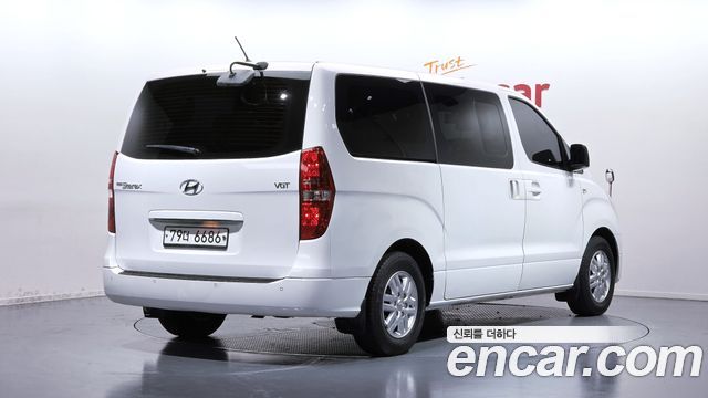 Hyundai Starex 12-Seater Wagon Smart — пробег 153 177 км — фото 2 из 5