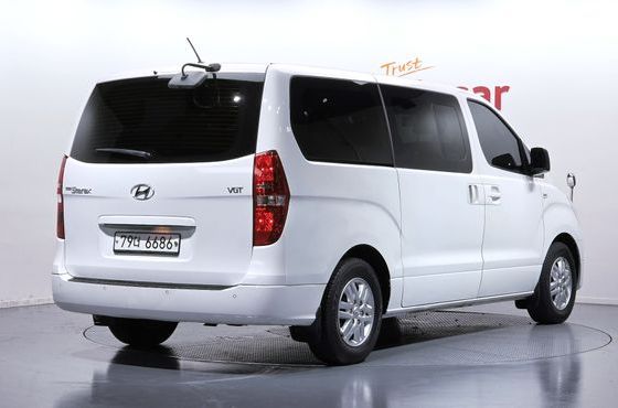 Hyundai Starex 12-Seater Wagon Smart — пробег 153 177 км — фото 2 из 5