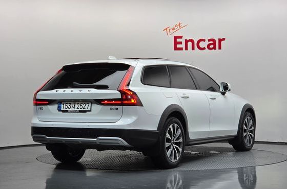 Volvo V90 B5 Ultimate AWD — пробег 38 424 км — фото 2 из 5