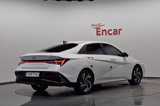 Hyundai AVANTE Inspiration — пробег 10 424 км — фото 2 из 5