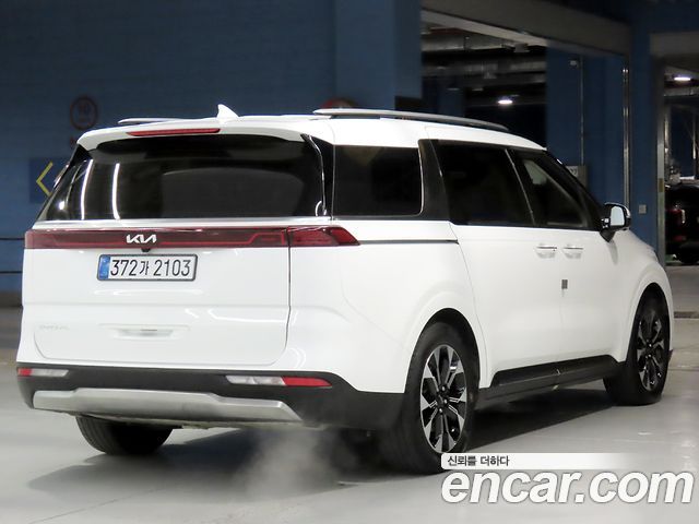 Kia Carnival Gasoline 7-Seater Signature — пробег 66 364 км — фото 4 из 5