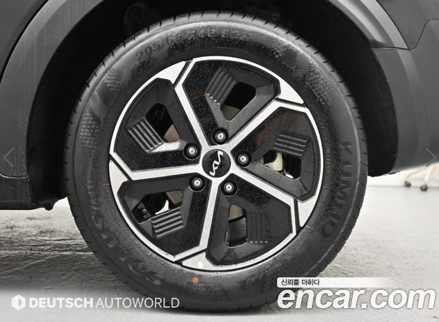 Kia Niro Prestige — пробег 14 815 км — фото 5 из 5