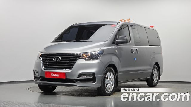 Hyundai Starex Wagon 11-Seater Smart — пробег 142 460 км — фото 1 из 5