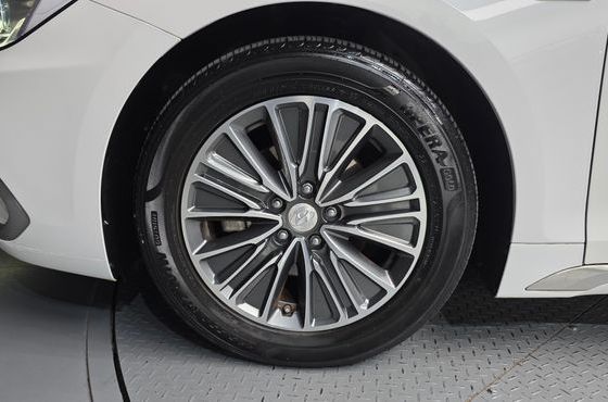 Hyundai Grandeur Exclusive Special — пробег 102 245 км — фото 5 из 5