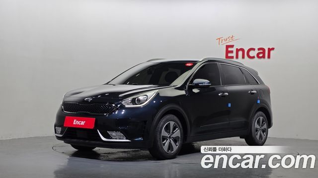 Kia Niro Prestige — пробег 42 789 км — фото 1 из 5
