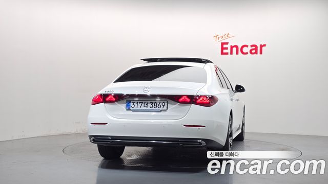 Mercedes-Benz E-Class из Кореи Encar