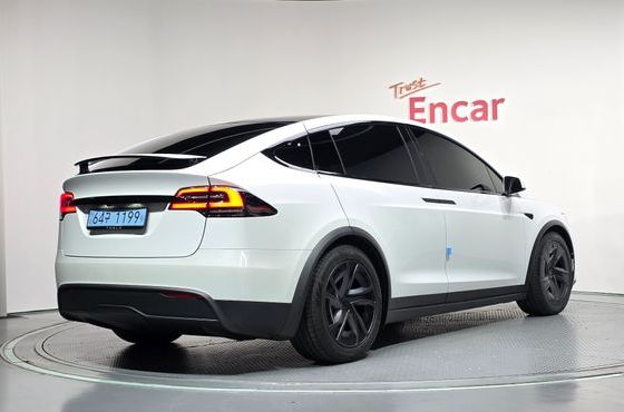 Tesla Model X AWD — пробег 2 479 км — фото 2 из 5