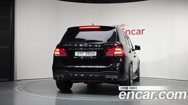 Mercedes-Benz GLE-Class AMG GLE63 4MATIC — пробег 186 090 км — фото 4 из 5
