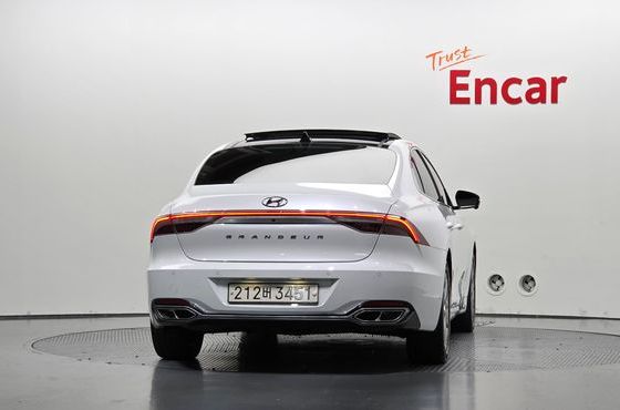 Hyundai Grandeur Calligraphy — пробег 143 712 км — фото 4 из 5