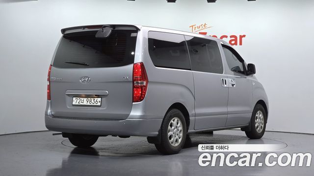 Hyundai Starex 12-Seater Wagon CVX Premium — пробег 46 658 км — фото 2 из 5