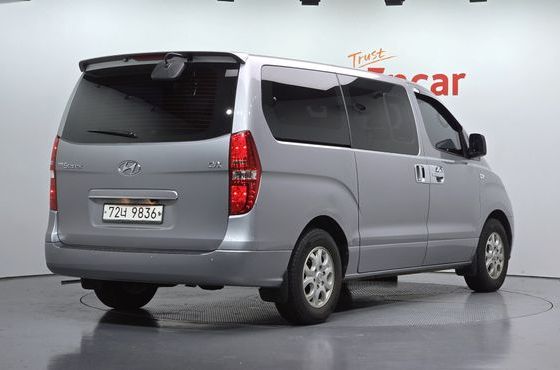 Hyundai Starex 12-Seater Wagon CVX Premium — пробег 46 658 км — фото 2 из 5