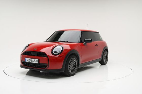 Mini Cooper Essential — пробег 9 092 км — фото 1 из 5