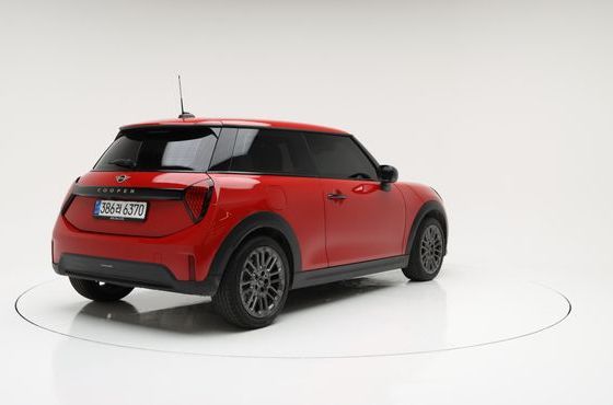 Mini Cooper Essential — пробег 9 092 км — фото 2 из 5