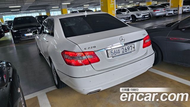 Mercedes-Benz E-Class из Кореи Encar
