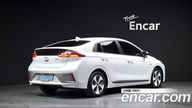 Hyundai Ioniq из Кореи Encar
