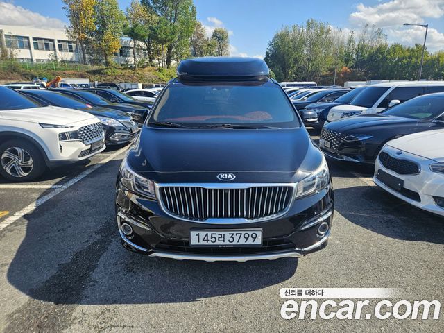 Kia Carnival 9-seater Hi-Limousine Noblesse — пробег 288 000 км — фото 2 из 5