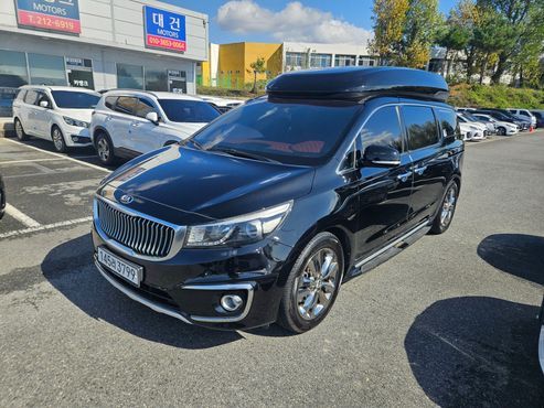 Kia Carnival 9-seater Hi-Limousine Noblesse — пробег 288 000 км — фото 3 из 5