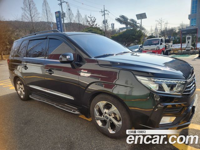 Ssangyong KORANDO 4WD TX 9-seater — пробег 126 255 км — фото 2 из 5