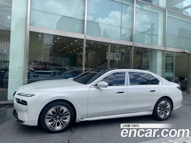 BMW 7-Series 740d xDrive Design Pure Excellence — пробег 97 900 км — фото 2 из 5