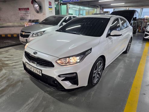 Kia K3 Luxury — пробег 114 000 км — фото 1 из 5