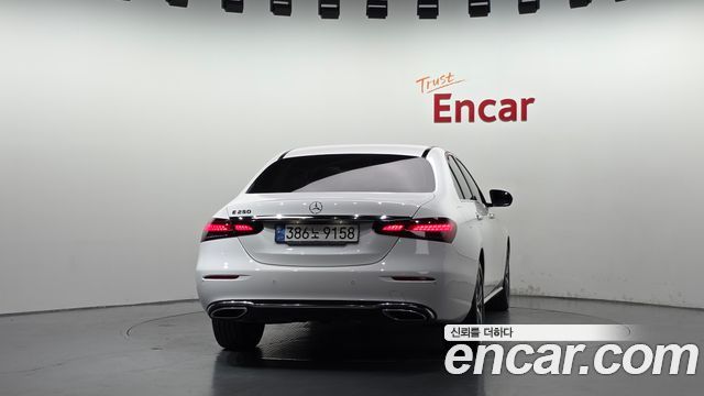 Mercedes-Benz E-Class из Кореи Encar