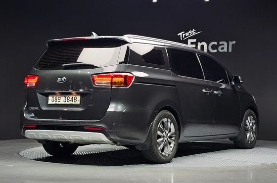 Kia Carnival 9-seater Prestige — пробег 151 899 км — фото 2 из 5