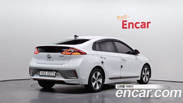 Hyundai Ioniq из Кореи Encar