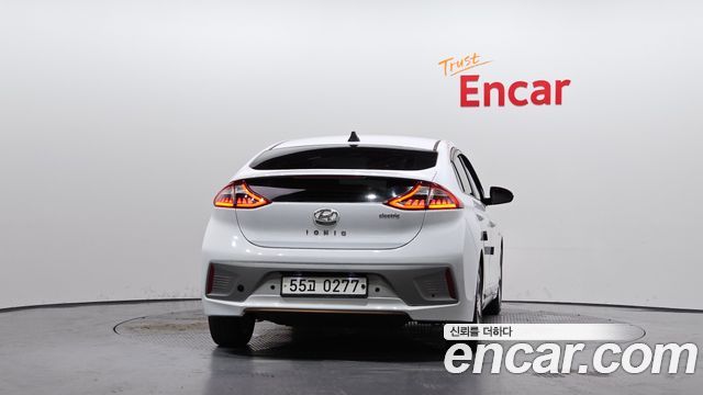 Hyundai Ioniq из Кореи Encar