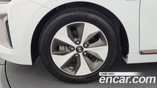 Hyundai Ioniq из Кореи Encar