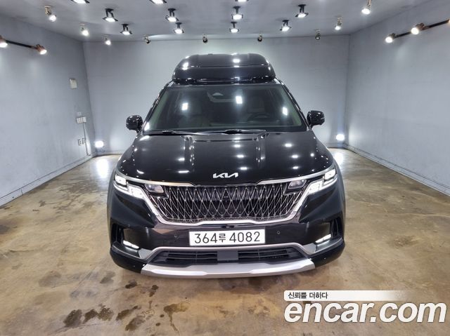 Kia Carnival Diesel 9-Seater Hi-Limousine Signature — пробег 90 000 км — фото 1 из 5